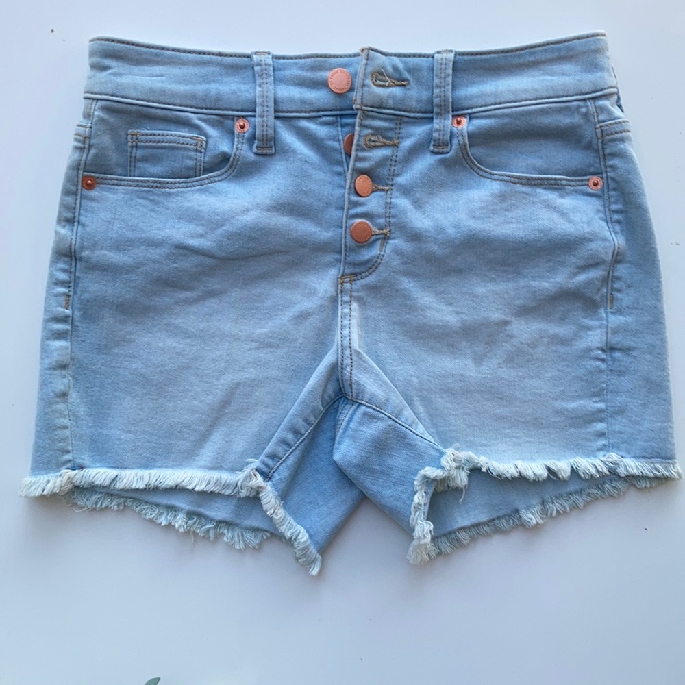 Universal Thread blue jean high-rise shorts. 0/25